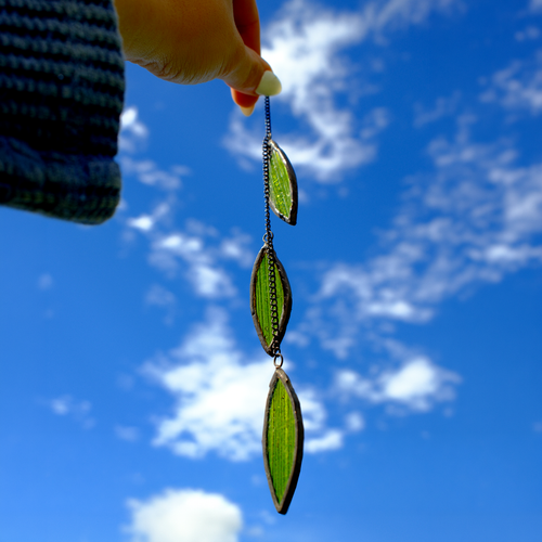 3 Leaf Vine Suncatcher